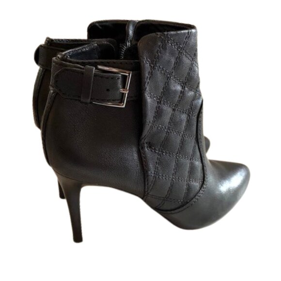 Tory Burch Black Orchard Quilted Bootie | 3.5” Heel | Size 8.5 - Picture 4 of 14